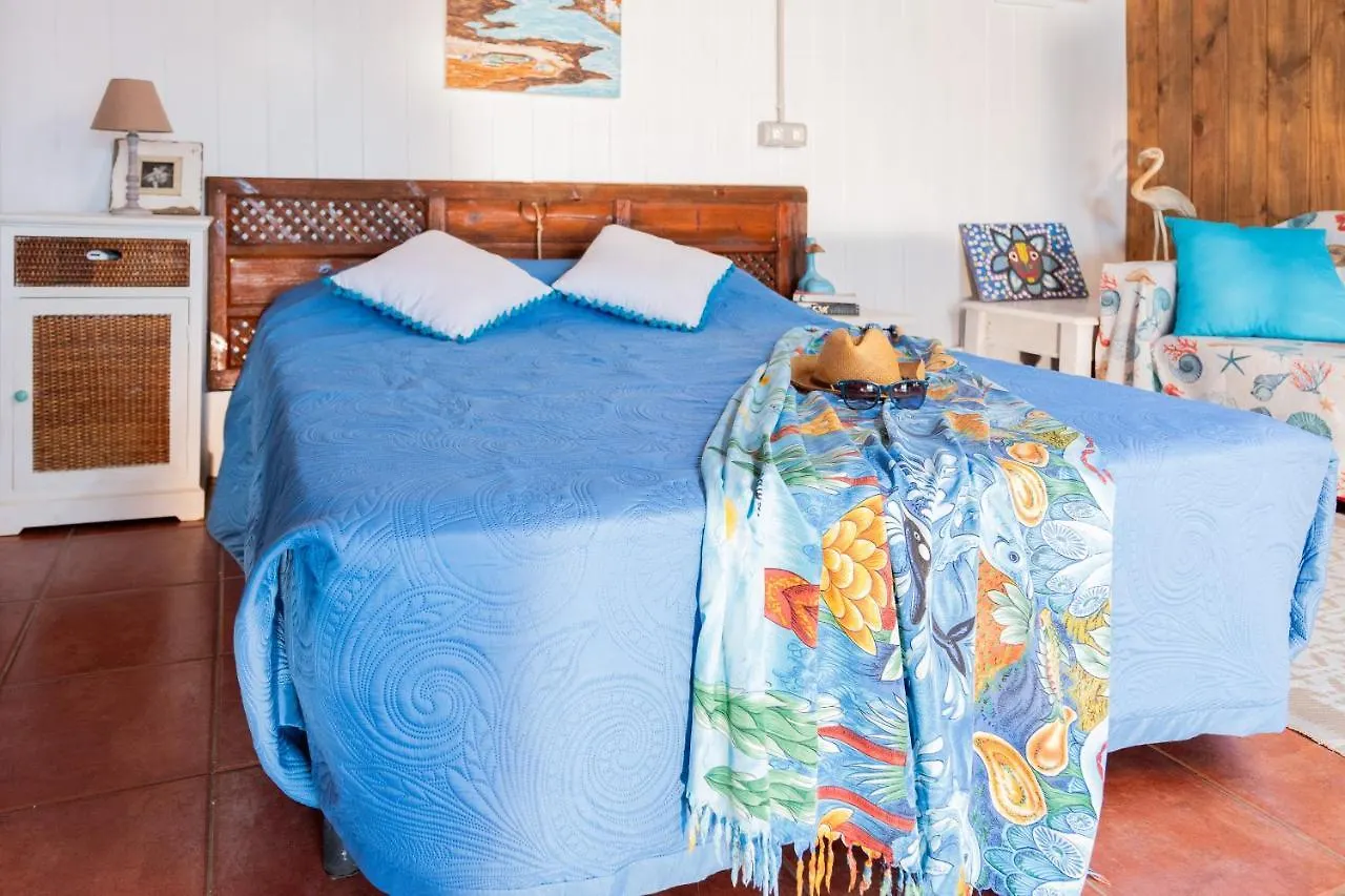 Cabin In Front Of Idyllic Majanicho Beach 0*,