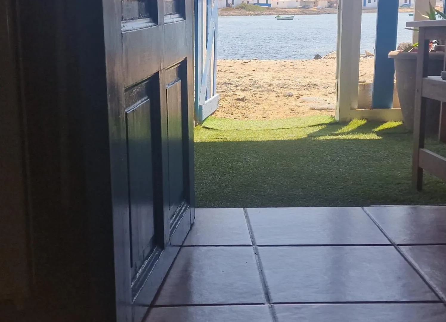Cabin In Front Of Idyllic Majanicho Beach Διαμέρισμα